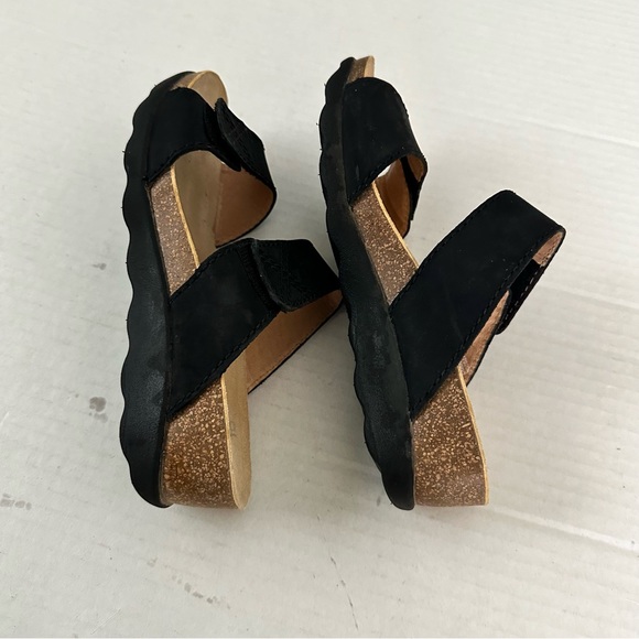 Dansko Maddy Slip-On Wedge Sandal Velcro Leather Black Sz 37 Excellent Condition - Picture 6 of 12